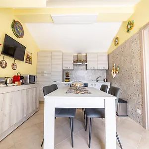 https://suite-apartment-smeraldo-etna-diamond-suite-suntripsicily.sicilyhotelsitaly.net